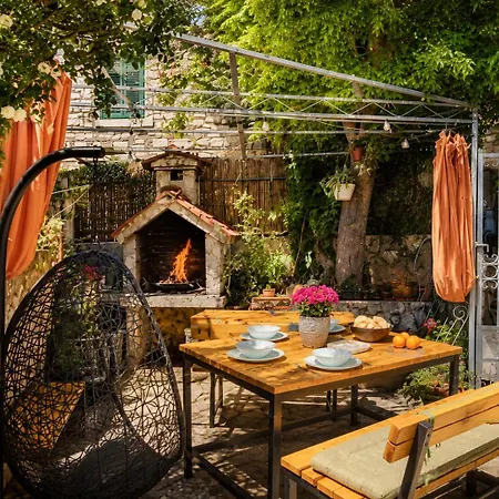 Old Town Sole Mediterranean Garden Διαμέρισμα Σπλιτ